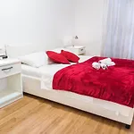 Apartman By The Sea Rogac, Solta - 11655